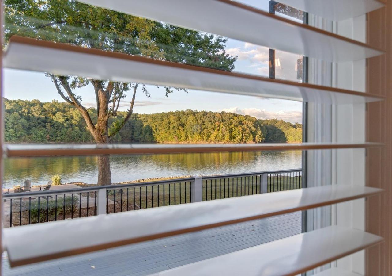 Rare Find Best Lot With Dock And Views On Lake Winchester Εξωτερικό φωτογραφία