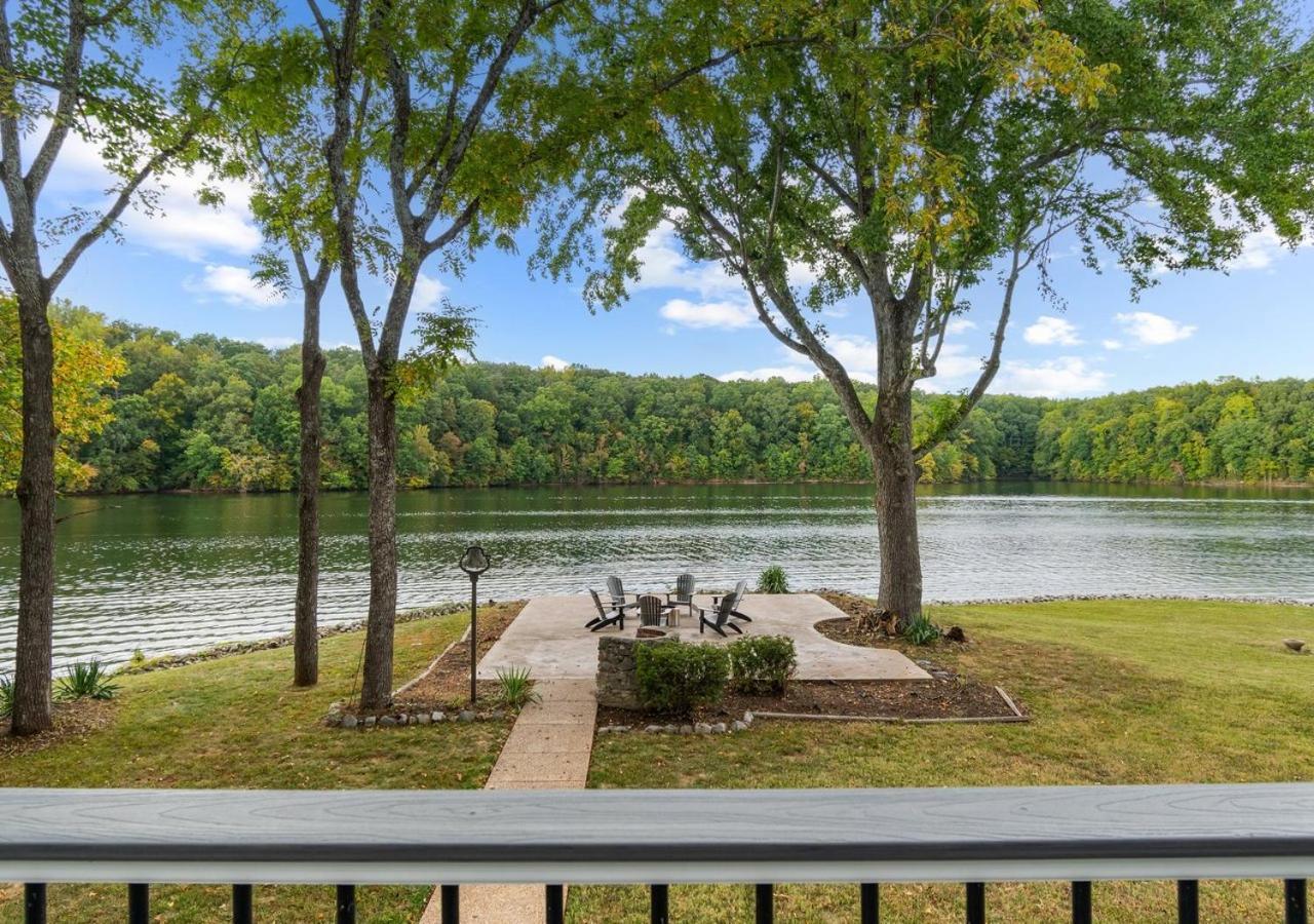 Rare Find Best Lot With Dock And Views On Lake Winchester Εξωτερικό φωτογραφία