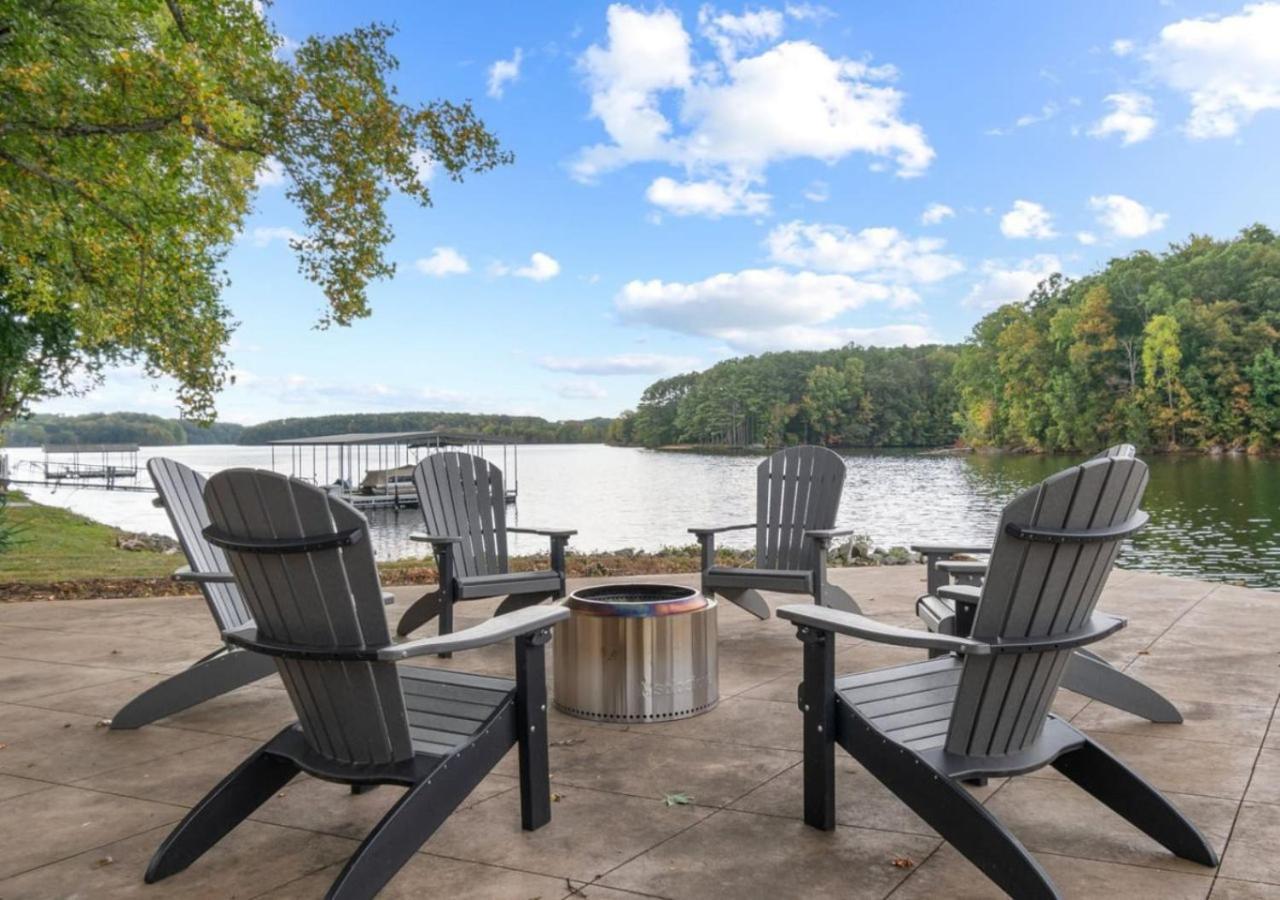 Rare Find Best Lot With Dock And Views On Lake Winchester Εξωτερικό φωτογραφία