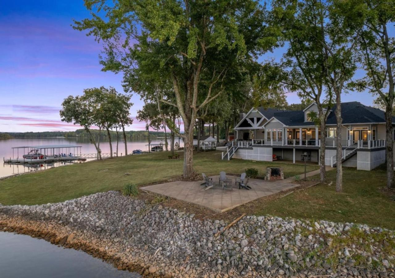 Rare Find Best Lot With Dock And Views On Lake Winchester Εξωτερικό φωτογραφία
